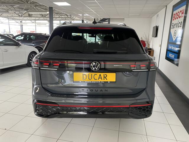 Volkswagen TIGUAN 1.5 eHybrid R-Line Edition 272 PK Black-Style Panoramadak / Headup / Dynamic Light / harman-kardon / Trekhaak/ Leer / Massage stoelen