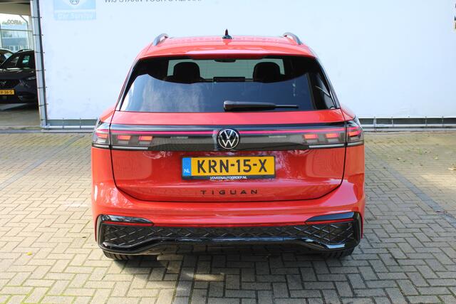 Volkswagen TIGUAN 1.5 eHybrid R-Line Edition | Incl. 12 maanden Garantie | Panorama dak | Elektrisch wegklapbare trekhaak | Massage stoelen | Elektrisch verstelbare stoelen met memory | Head-Up Display | Stoelverwarming/ventilatie | 360° Camera | Harman/Kardon Audiosysteem