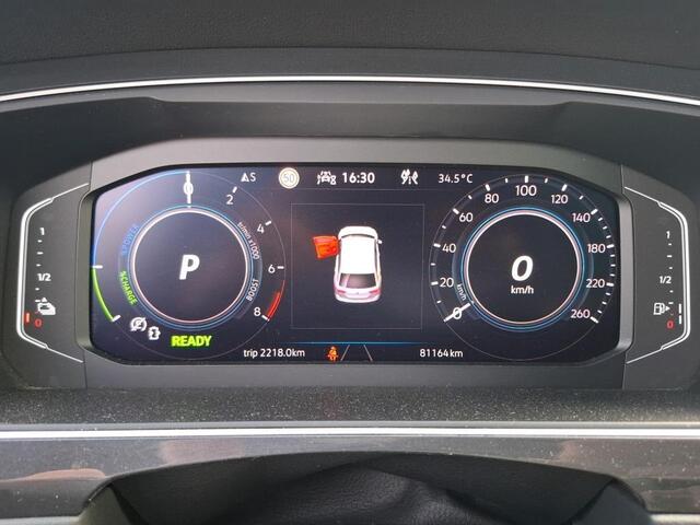 Volkswagen TIGUAN 1,4 TSI eHybrid R-Line Business+ - Pano - Leer - Trekhaak