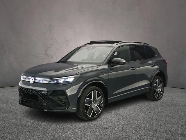 Volkswagen TIGUAN R-Line Edition 1.5 TSI eHybrid 272pk DSG Automaat Trekhaak, Black style, Panoramadak, 360 camera, Head up display, Achteruitrijcamera, Adaptive cruise control