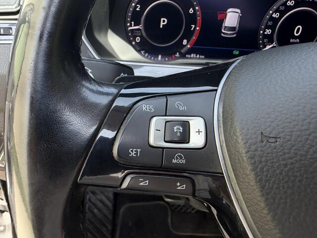 Volkswagen TIGUAN 2.0 TSI 4Motion Highline / AUTOMAAT / R-LINE / PANORAMADAK / INCL BTW / CRUISE / NAVI