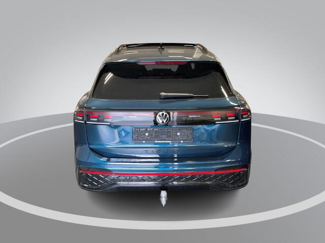 Volkswagen TIGUAN 1.5 204pk DSG eHybrid R-Line Edition · Panoramadak · Wegklapbare Trekhaak · 360 Camera · Massage · 19'' Inch · Garantie t/m 15-09-2030 of 100.000km