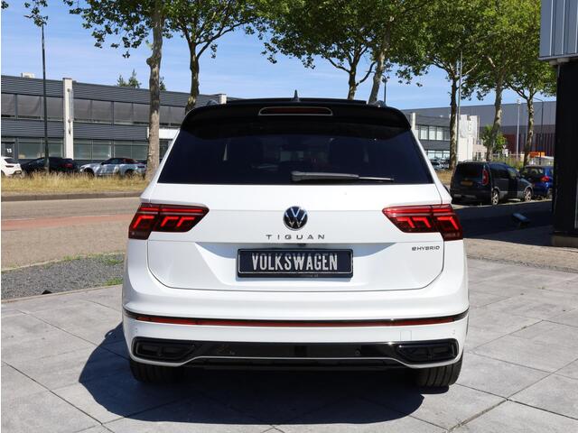 Volkswagen TIGUAN 1.4 TSI eHybrid 2x R-Line 245PK | Panodak | Leer | 360° | Memory | Keyless | Black Style | 20"Inch | DCC |