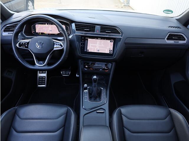 Volkswagen TIGUAN 1.4 TSI eHybrid 2x R-Line 245PK | Panodak | Leer | 360° | Memory | Keyless | Black Style | 20"Inch | DCC |