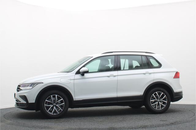 Volkswagen TIGUAN 1.4 TSI DSG Plug-in Hybrid Life Navigatie, Camera, Apple CarPlay, ACC, Stoelverwarming, 17"