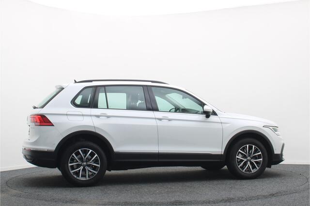 Volkswagen TIGUAN 1.4 TSI DSG Plug-in Hybrid Life Navigatie, Camera, Apple CarPlay, ACC, Stoelverwarming, 17"