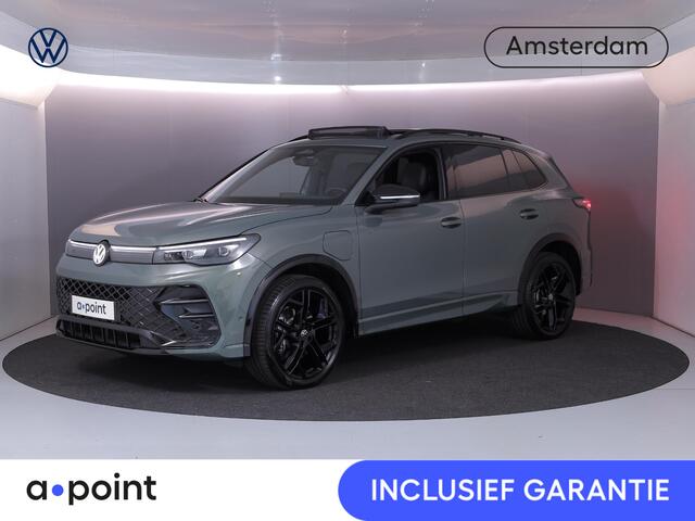Volkswagen TIGUAN 1.5 eHybrid R-Line Edition | Private lease vanaf ¤931 | 272 pk Automaat (DSG) | Verlengde garantie | Navigatie | Panoramadak | Trekhaak (wegklapbaar) | Achteruitrijcamera | Lederen bekleding | Stoelverwarming/ventilatie | R-Line |