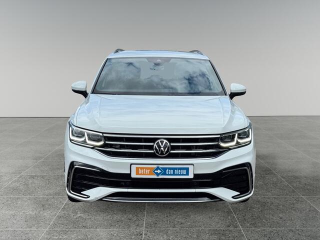 Volkswagen TIGUAN 1.4 245pk TSI eHybrid R-Line Business+ Navigatie 'Discover Media' | Parkeersensoren vóór en achter | Adaptive Cruise Control