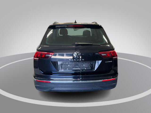 Volkswagen TIGUAN 1.4 TSI eHybrid 245pk DSG Life Business · Camera · Inklap. Trekhaak · Stuur- & Stoelverwarming · Parkeerassistent · Apple/Android Car Play ·