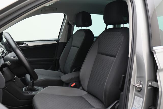 Volkswagen TIGUAN 1.5 TSI Comfortline Navigatie, ACC, Apple CarPlay, Climate-/Cruise Control, PDC, 17"
