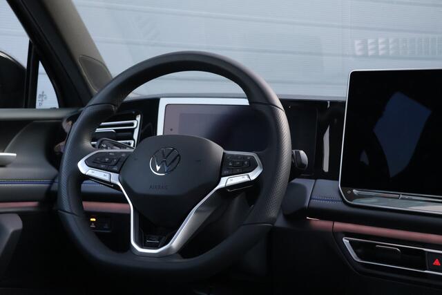 Volkswagen TIGUAN 1.5 eHybrid 204pk R-Line Black Style Pano/IQ.Light HD/360/Head-up/Massage/ACC/DCC/ErgoActive/Dodehoek/Trekhaak wegkl.