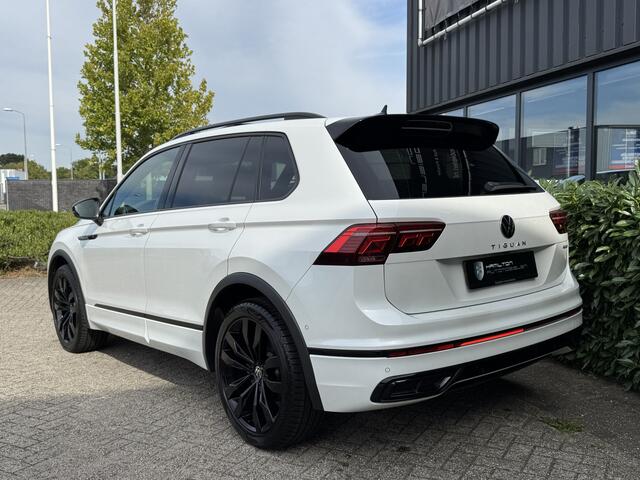 Volkswagen TIGUAN 2.0 TSI 190pk 4Motion DSG / Aut. 3x R-Line Facelift IQ Light Panoramdak Trekhaak 20" 99dkm!!