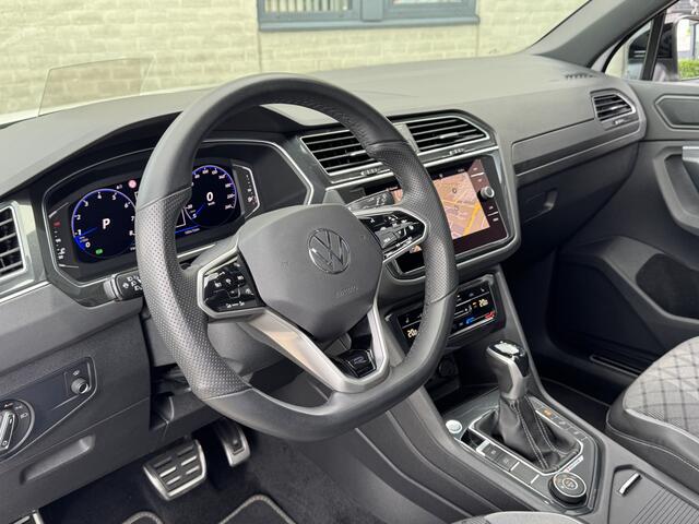 Volkswagen TIGUAN 2.0 TSI 190pk 4Motion DSG / Aut. 3x R-Line Facelift IQ Light Panoramdak Trekhaak 20" 99dkm!!