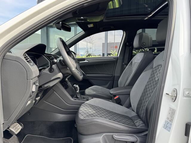 Volkswagen TIGUAN 2.0 TSI 190pk 4Motion DSG / Aut. 3x R-Line Facelift IQ Light Panoramdak Trekhaak 20" 99dkm!!