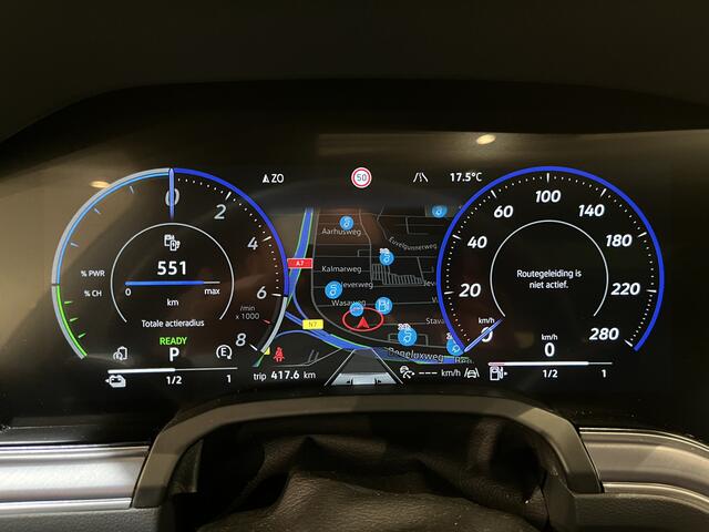 Volkswagen TOUAREG R 3.0 TSi 462 PK eHybrid 4MOTION Full Options / Luchtvering / IQ Matrix / 360 Camera / Panoramadak / Head-Up / Leder / Stoelventilatie / Stoelverwarming