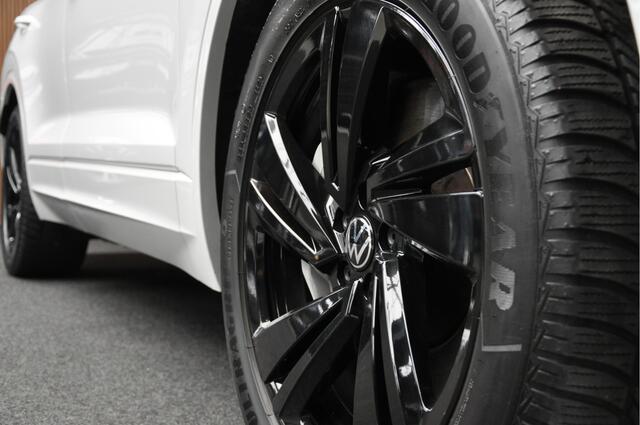 Volkswagen TOUAREG 3.0 TSi 4M R-line Head-up Luchtvering Dynaudio Stoel ventilatie Trekhaak elektrisch uitklapbaar