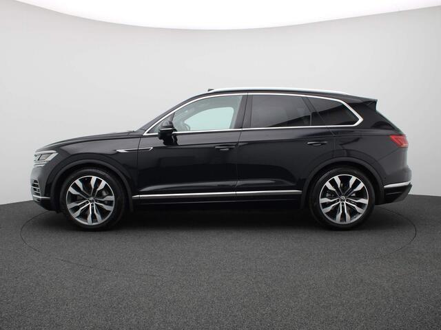 Volkswagen TOUAREG 3.0 TSi eHybrid Elegance 4MOTION 340PK DSG Panoramadak, trekhaak, 360 gr. camera, leder, stoel-verwarming/ventilatie, luchtvering, head-up, 20" lichtmetaal