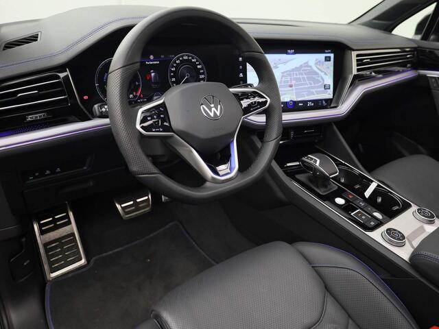 Volkswagen TOUAREG 3.0 TSi eHybrid/462PK DSG 4MOTION R · Keyless · Panoramadak · Luchtvering · 360 Camera · Massage · Stoelventilatie · 21'' Inch · Garantie t/m 03-12-2028 of 100.000km