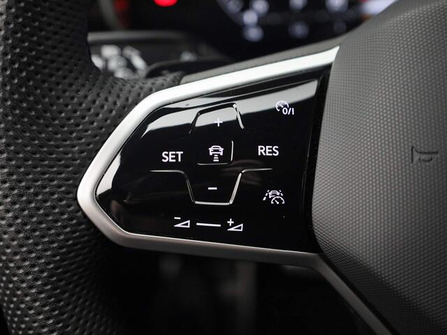 Volkswagen TOUAREG 3.0 TSi eHybrid/462PK DSG 4MOTION R · Keyless · Panoramadak · Luchtvering · 360 Camera · Massage · Stoelventilatie · 21'' Inch · Garantie t/m 03-12-2028 of 100.000km