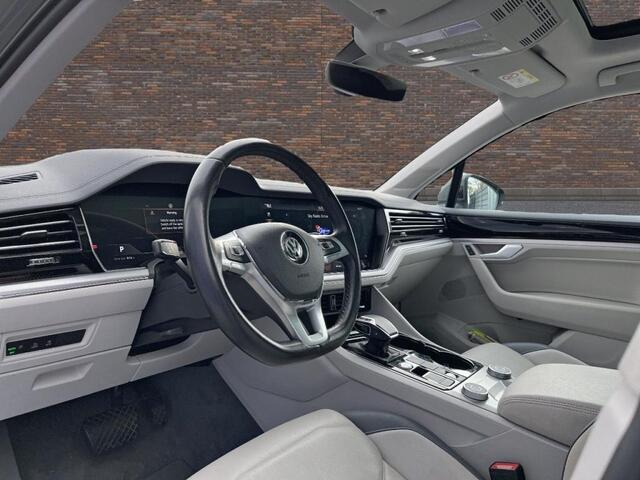 Volkswagen TOUAREG 3.0 TDI HIGHLINE PANODAK LMV NAVI LED XENON