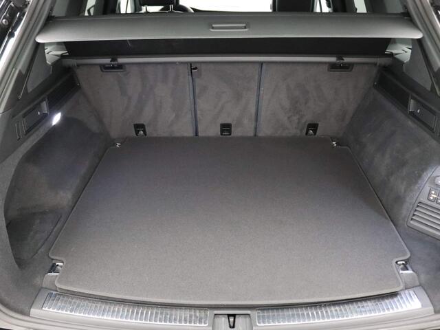 Volkswagen TOUAREG 3.0 TSi eHybrid 4MOTION Elegance 382PK DSG Luchtvering, Servosluiting, Pano-Schuifdak, 360gr Camera, Keyless, Side Assist, Trekhaak, 21" LM Velgen