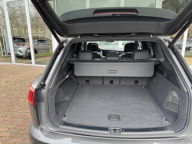 Volkswagen TOUAREG 3.0 TSi eHybrid 4MOTION Elegance | Massage | Trekhaak | Nachtzicht