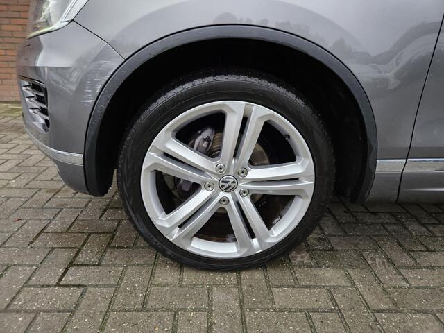 Volkswagen TOUAREG 3.0 TDI R-line (prijs is ex btw en bpm)