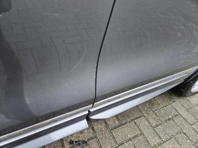 Volkswagen TOUAREG 3.0 TDI R-line (prijs is ex btw en bpm)