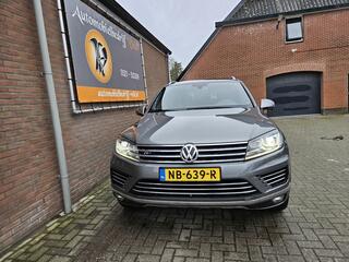 volkswagen-touareg-3.0-tdi-r-line-(