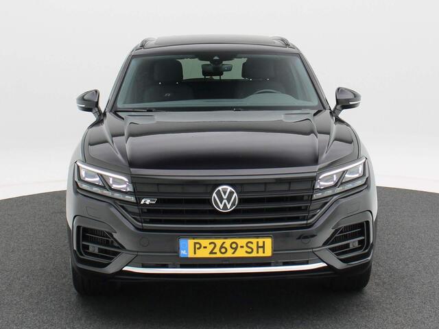 Volkswagen TOUAREG 3.0 TSi 340 Pk R-Line | Panoramadak | Trekhaak | Leder | Camera | 21 Inch | Full LED | 60.530 Km!!