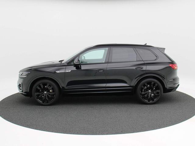 Volkswagen TOUAREG 3.0 TSi 340 Pk R-Line | Panoramadak | Trekhaak | Leder | Camera | 21 Inch | Full LED | 60.530 Km!!
