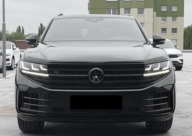 Volkswagen TOUAREG R 3.0 TSi eHybrid 4MOTION 463 PK ACC Panoramadak 22 Inch Trekhaak Massage