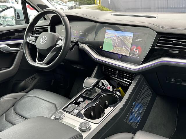 Volkswagen TOUAREG 3.0 TSi V6 381pk eHybrid 4MOTION Nachtzicht Luchtvering Leder Panoramadak