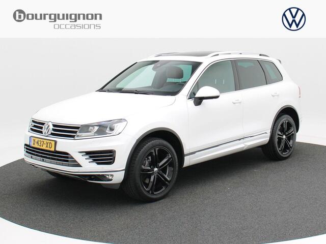 Volkswagen TOUAREG 3.0 TDi 262 Pk Automaat R-Line | Adaptive Cruise | Navigatie | Bluetooth | Stoelverwarming | Panoramadak | Camera | Trekhaak | 20 Inch | 59.709 Km!!