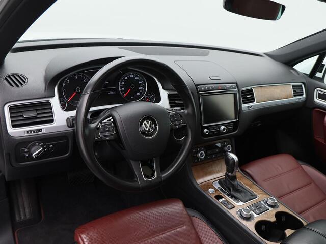 Volkswagen TOUAREG 3.0 TDi 262 Pk Automaat R-Line | Adaptive Cruise | Navigatie | Bluetooth | Stoelverwarming | Panoramadak | Camera | Trekhaak | 20 Inch | 59.709 Km!!