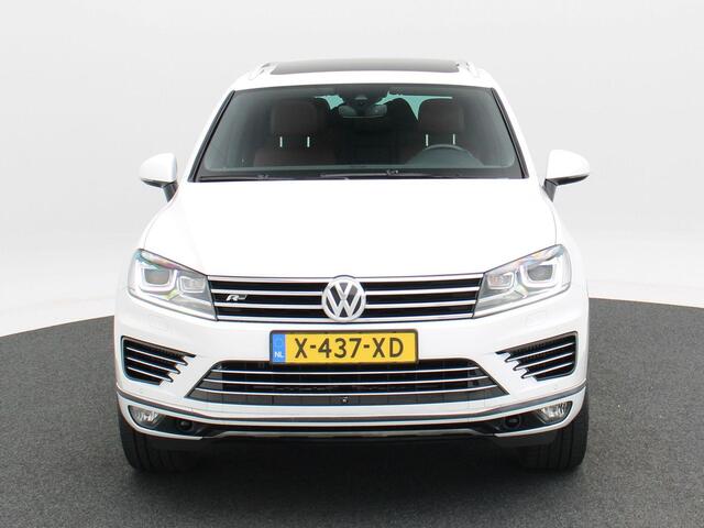 Volkswagen TOUAREG 3.0 TDi 262 Pk Automaat R-Line | Adaptive Cruise | Navigatie | Bluetooth | Stoelverwarming | Panoramadak | Camera | Trekhaak | 20 Inch | 59.709 Km!!