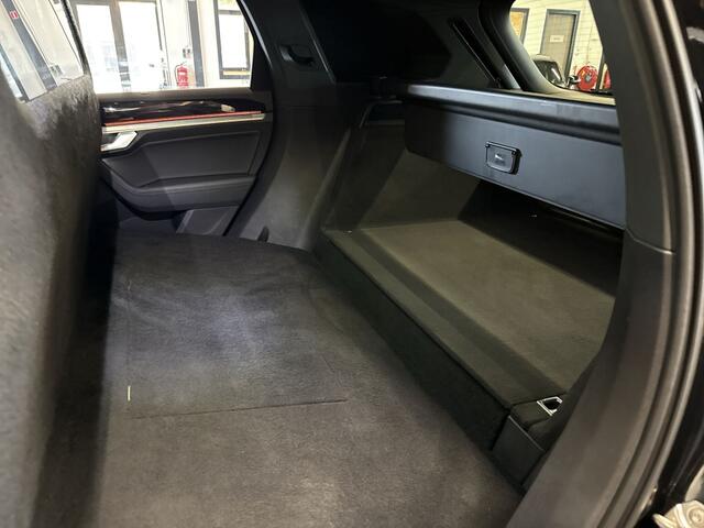Volkswagen TOUAREG 3.0 V6 TDI Elegance | GRIJS KENTEKEN | MASSAGE | EL. TREKHAAK