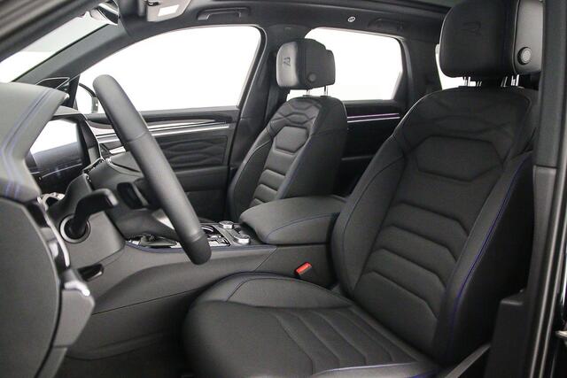 Volkswagen TOUAREG R 3.0 TSI eHybrid 462pk Tiptronic Trekhaak, Head up display, Panoramadak, Luchtvering, Lederen bekleding, Navigatie, Elektrische achterklep, LED matrix koplampen