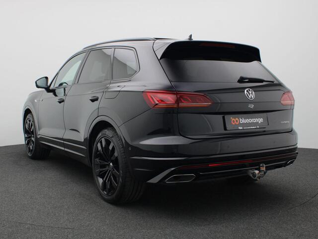 Volkswagen TOUAREG 3.0 TSi eHybrid 4MOTION R 463PK DSG trekhaak, nachtzicht, 360gr. camera, massagezetels, luchtvering, Dynaudio, adaptive cruise, side assist, geventileerde-verwarmbare stoelen, 21" lichtmetaal