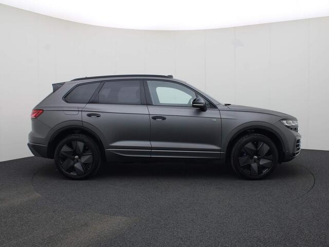 Volkswagen TOUAREG 3.0 TSieHybrid 340kW/462PK 4MOTION R DSG · Panoramadak · Leder · Luchtvering · Garantie tot januari 2029 of 100000km