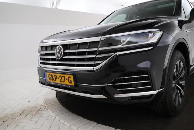 Volkswagen TOUAREG 3.0 TSi eHybrid 4MOTION Panorama, Luchtvering, Climate