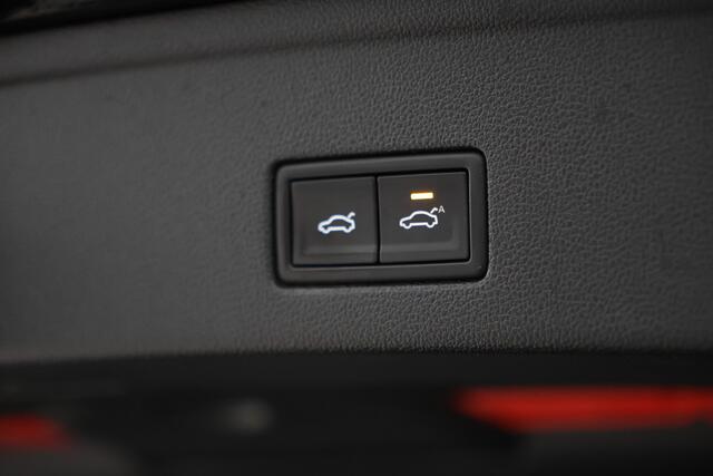 Volkswagen TOUAREG 3.0 TSi eHybrid 4MOTION Panorama, Luchtvering, Climate
