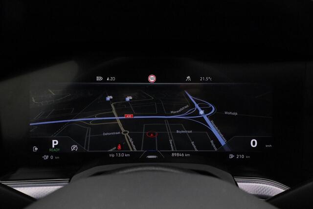 Volkswagen TOUAREG 3.0 TSI 462 pk tiptronic eHybrid 4MOTION R | Panoramadak | Leder | Geheugenstoel | Rondomzicht camera | Luchtvering | Head-up display
