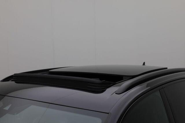 Volkswagen TOUAREG 3.0 TSI 462 pk tiptronic eHybrid 4MOTION R | Panoramadak | Leder | Geheugenstoel | Rondomzicht camera | Luchtvering | Head-up display