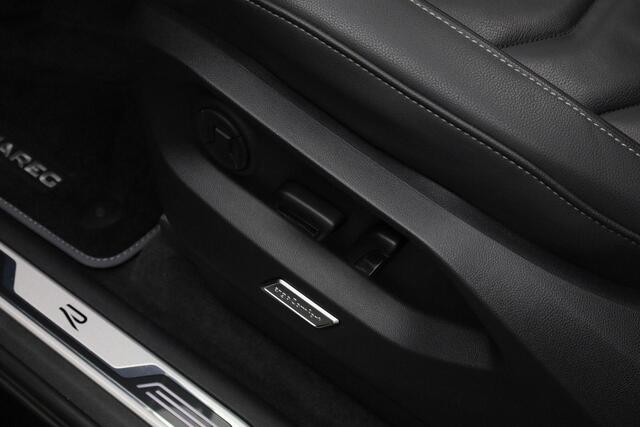 Volkswagen TOUAREG 3.0 TSI 462 pk tiptronic eHybrid 4MOTION R | Panoramadak | Leder | Geheugenstoel | Rondomzicht camera | Luchtvering | Head-up display