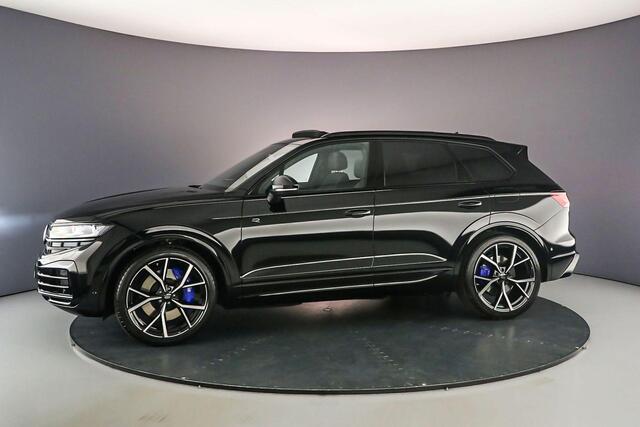 Volkswagen TOUAREG R 3.0 TSI eHybrid 462pk Tiptronic Trekhaak, Panoramadak, Head up display, Luchtvering, Elektrische achterklep, Lederen bekleding, Achteruitrijcamera, LED matrix koplampen