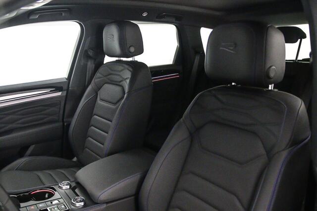 Volkswagen TOUAREG R 3.0 TSI eHybrid 462pk Tiptronic Trekhaak, Panoramadak, Head up display, Luchtvering, Elektrische achterklep, Lederen bekleding, Achteruitrijcamera, LED matrix koplampen