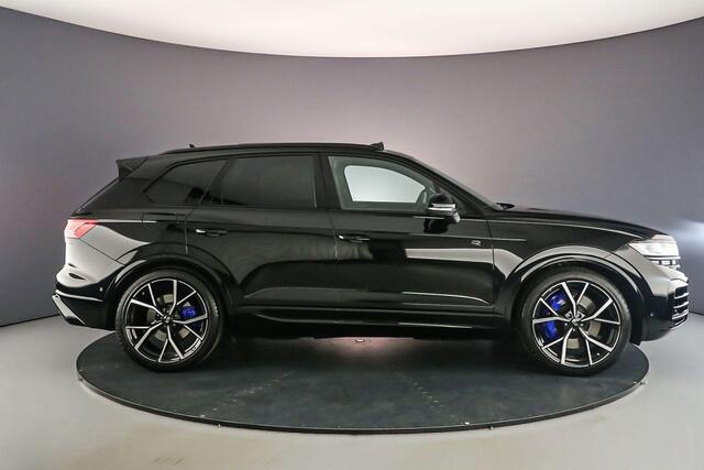 Volkswagen TOUAREG R 3.0 TSI eHybrid 462pk Tiptronic Trekhaak, Panoramadak, Head up display, Luchtvering, Elektrische achterklep, Lederen bekleding, Achteruitrijcamera, LED matrix koplampen