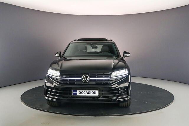 Volkswagen TOUAREG R 3.0 TSI eHybrid 462pk Tiptronic Trekhaak, Panoramadak, Head up display, Luchtvering, Elektrische achterklep, Lederen bekleding, Achteruitrijcamera, LED matrix koplampen
