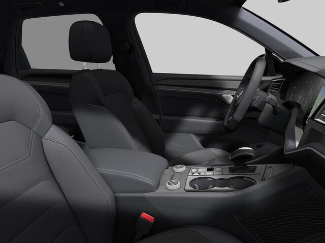 Volkswagen TOUAREG R 3.0 eHybid 462 pk SUV 8 versn. Tiptonic · Assistance pakket · Comfort pakket · Multimedia pakket · Nachtzichtassistent (night vision) · Trekhaak inclusief trailer assist ·